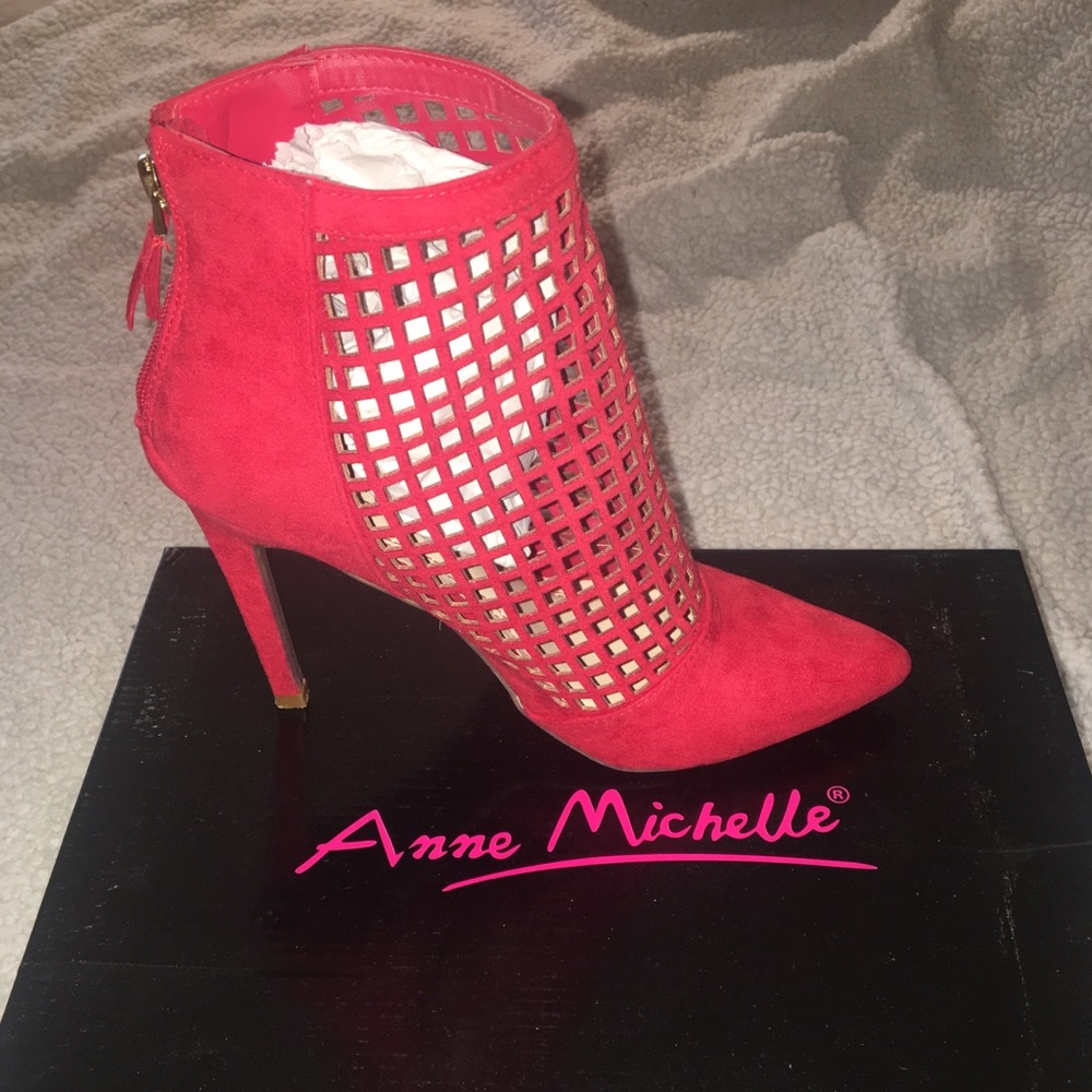 Red Anne Michelle.
